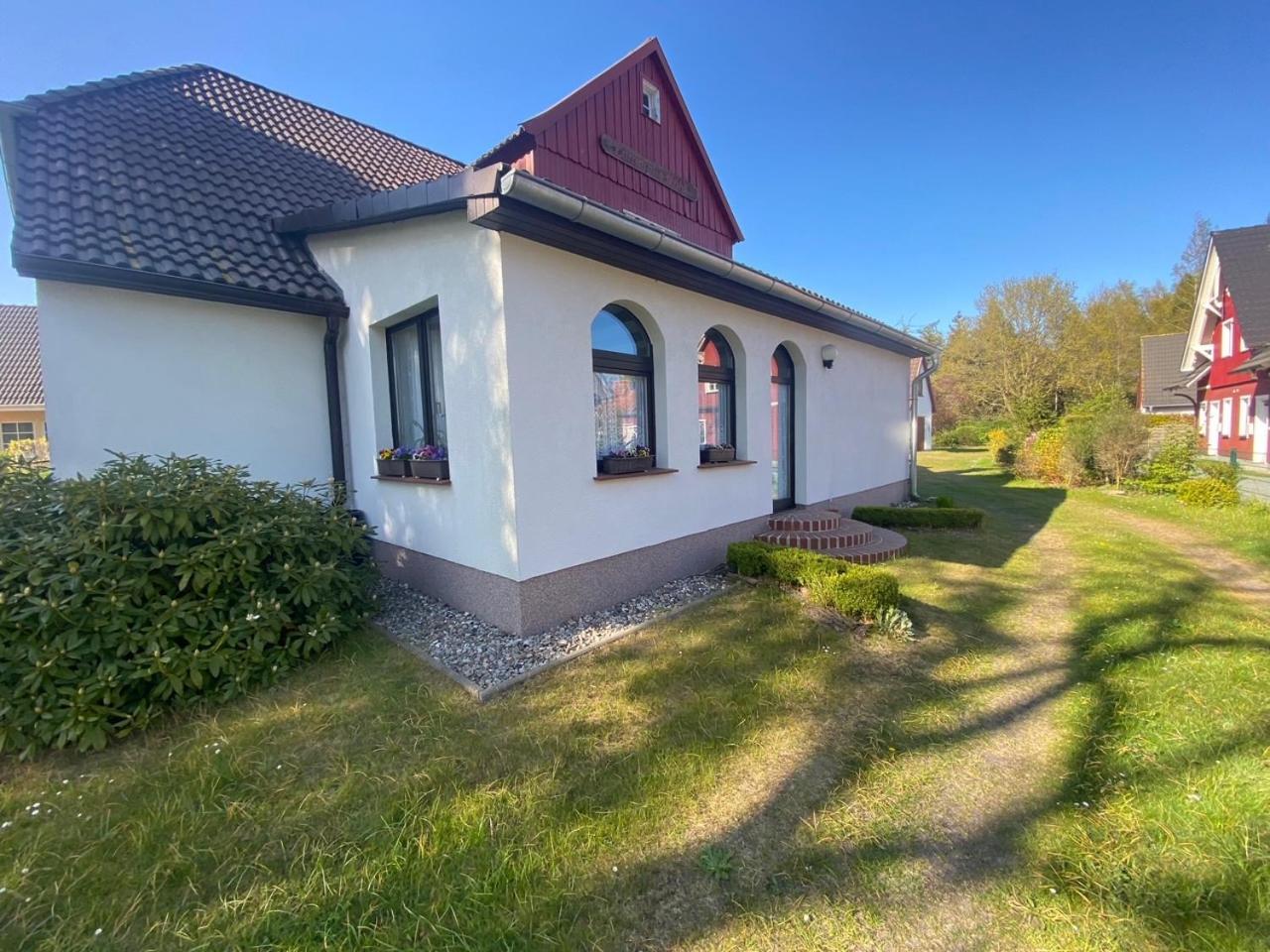 Ostsee-Landhaus Maehl In Prerow Mit Sauna Und Kamin Auch Fuer Gruppen المظهر الخارجي الصورة